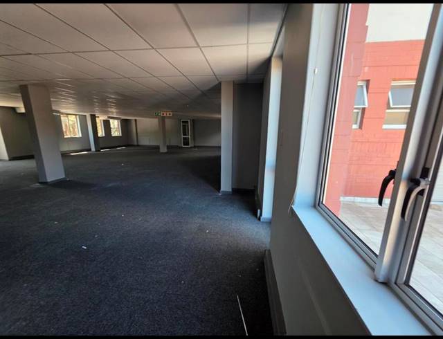 BUSINESS PROPERTY TO RENT IN FAERIE GLEN